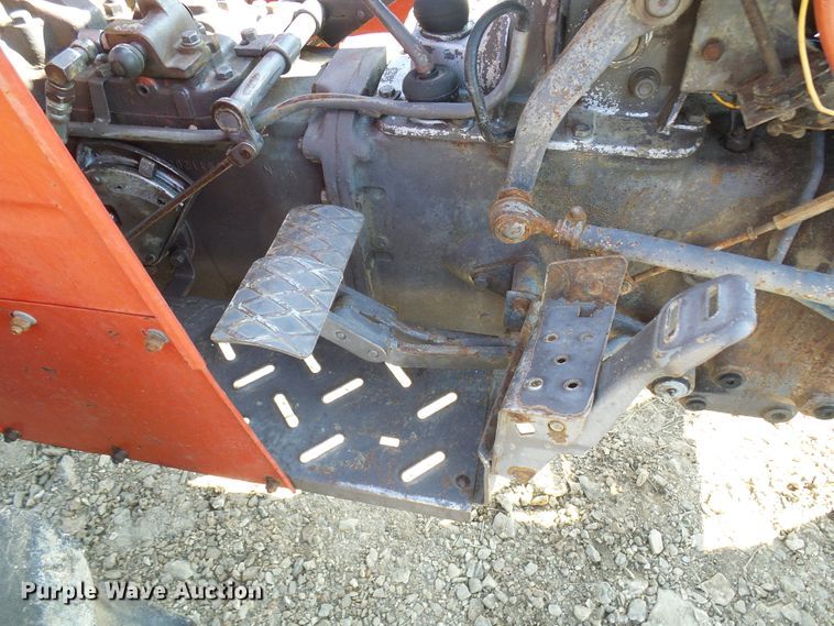 image for item DC2889 1989 Massey Ferguson 231  tractor