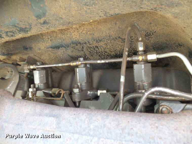 image for item DC2889 1989 Massey Ferguson 231  tractor