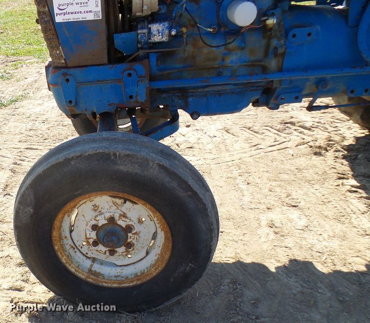 image for item DC2890 1968 Ford 5000  tractor