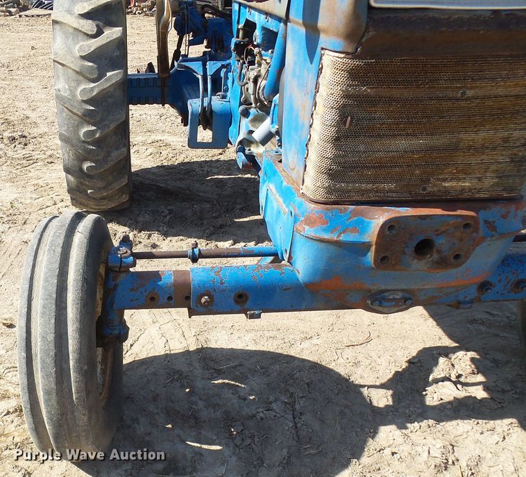 image for item DC2890 1968 Ford 5000  tractor