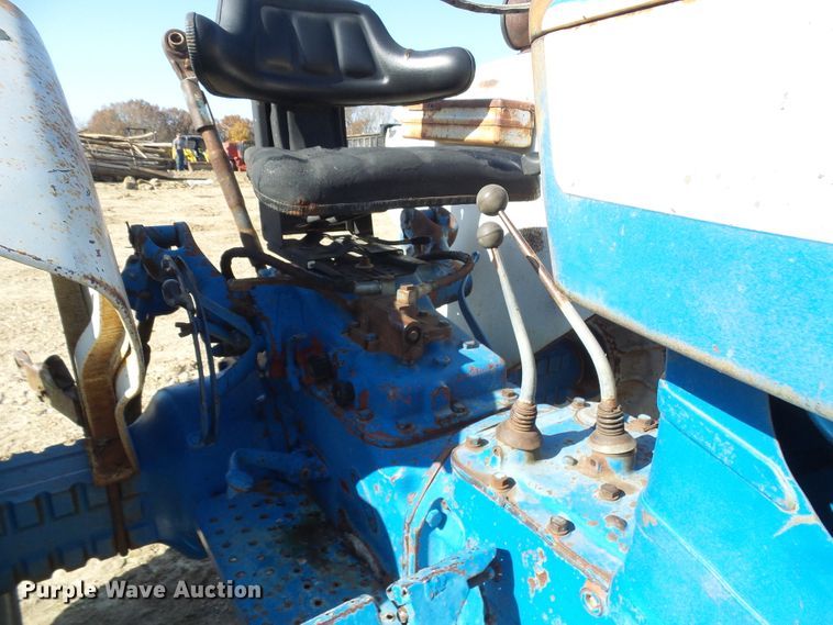 image for item DC2890 1968 Ford 5000  tractor