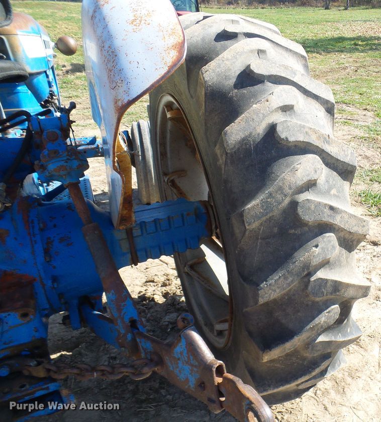 image for item DC2890 1968 Ford 5000  tractor
