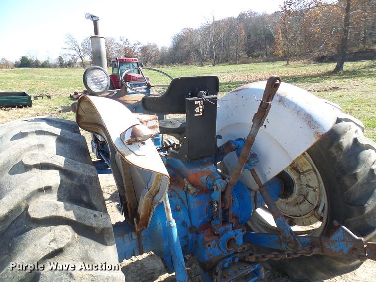 image for item DC2890 1968 Ford 5000  tractor