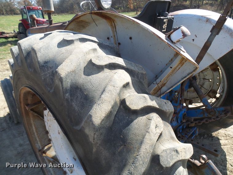 image for item DC2890 1968 Ford 5000  tractor