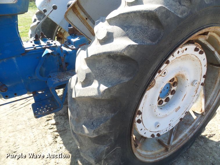 image for item DC2890 1968 Ford 5000  tractor