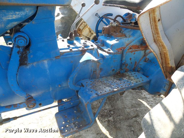 image for item DC2890 1968 Ford 5000  tractor