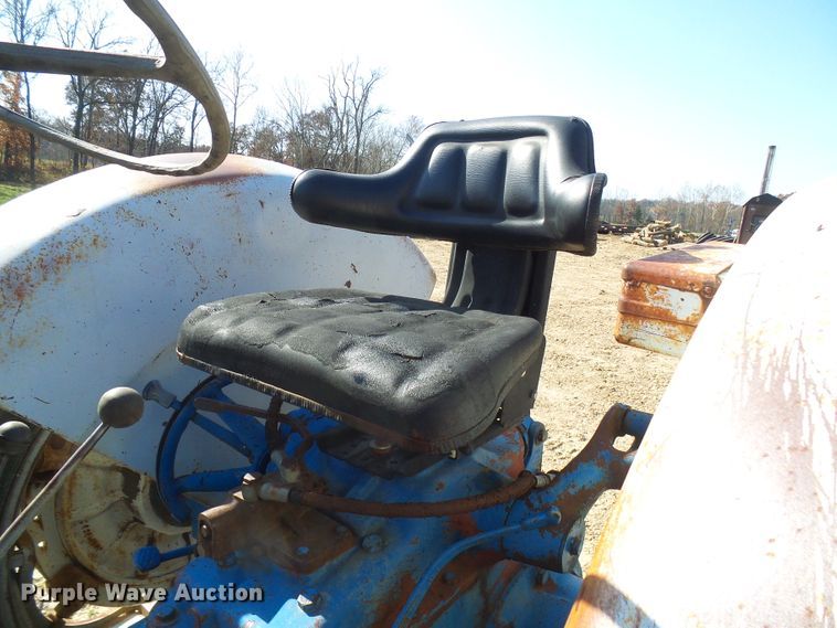 image for item DC2890 1968 Ford 5000  tractor
