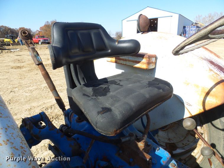 image for item DC2890 1968 Ford 5000  tractor