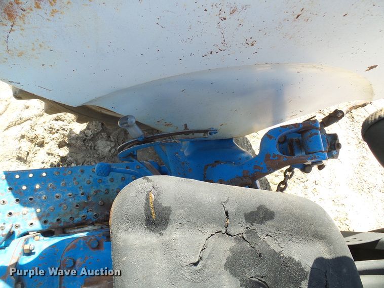 image for item DC2890 1968 Ford 5000  tractor