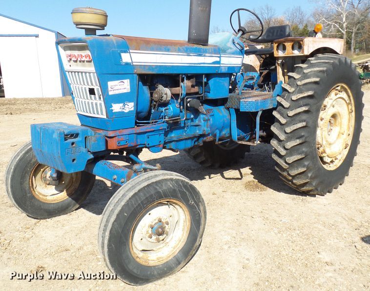 image for item DC2893 1974 Ford 7000  tractor