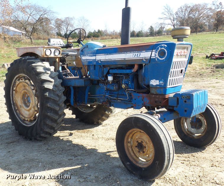 image for item DC2893 1974 Ford 7000  tractor