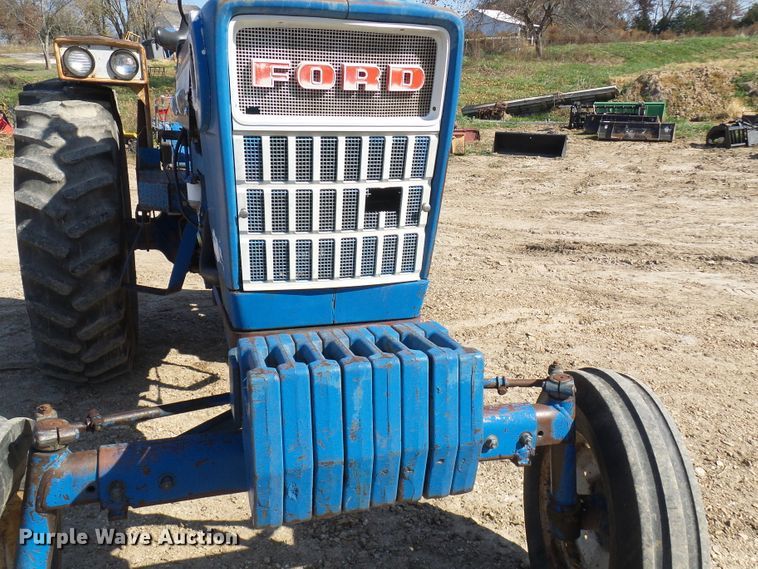 image for item DC2893 1974 Ford 7000  tractor