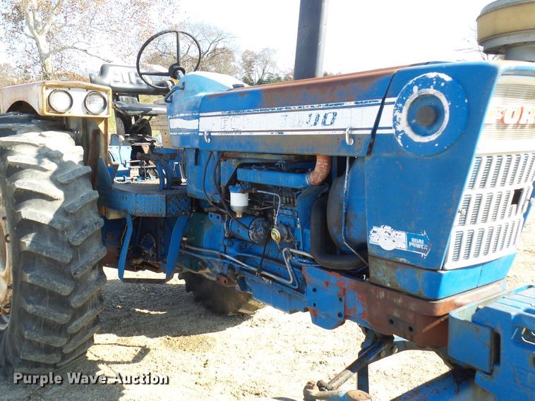 image for item DC2893 1974 Ford 7000  tractor