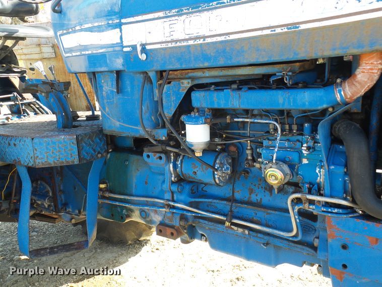 image for item DC2893 1974 Ford 7000  tractor