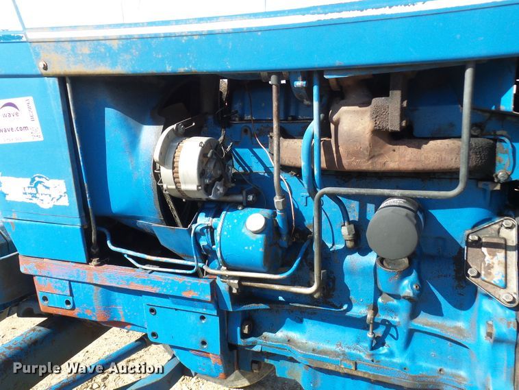 image for item DC2893 1974 Ford 7000  tractor