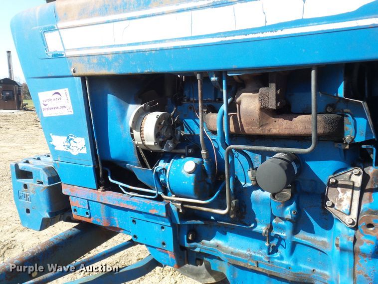 image for item DC2893 1974 Ford 7000  tractor