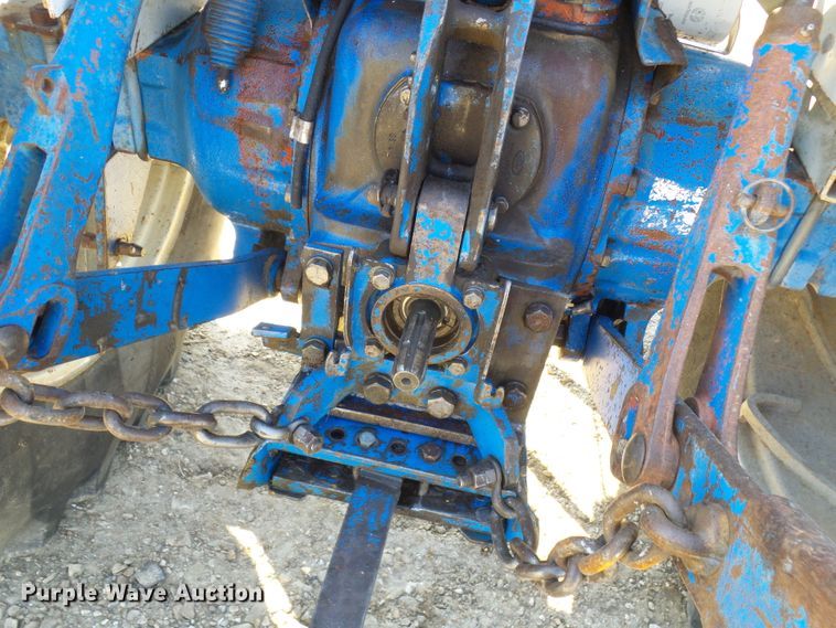 image for item DC2893 1974 Ford 7000  tractor