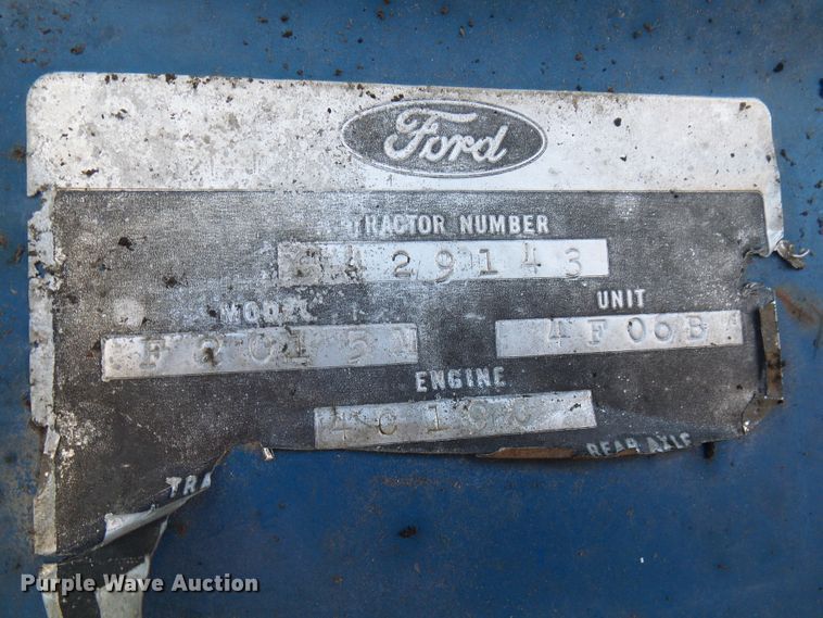 image for item DC2893 1974 Ford 7000  tractor