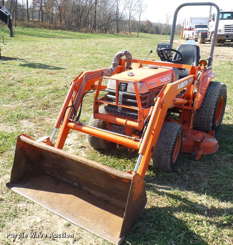 image for item DC2894 Kubota B2400  MFWD tractor