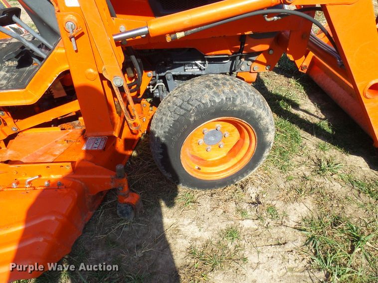 image for item DC2894 Kubota B2400  MFWD tractor