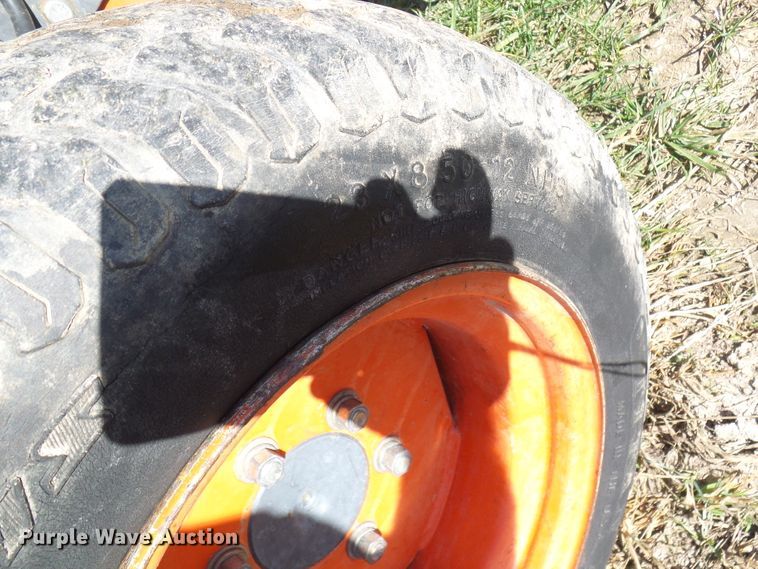 image for item DC2894 Kubota B2400  MFWD tractor