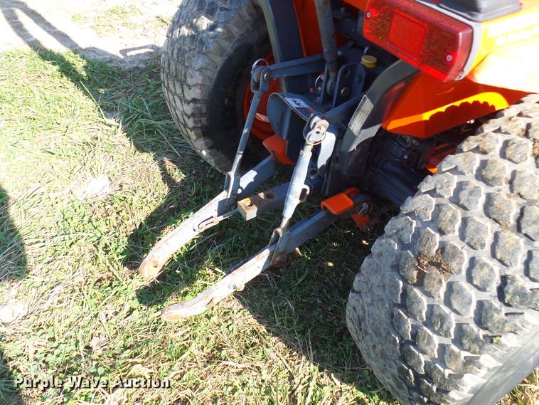 image for item DC2894 Kubota B2400  MFWD tractor