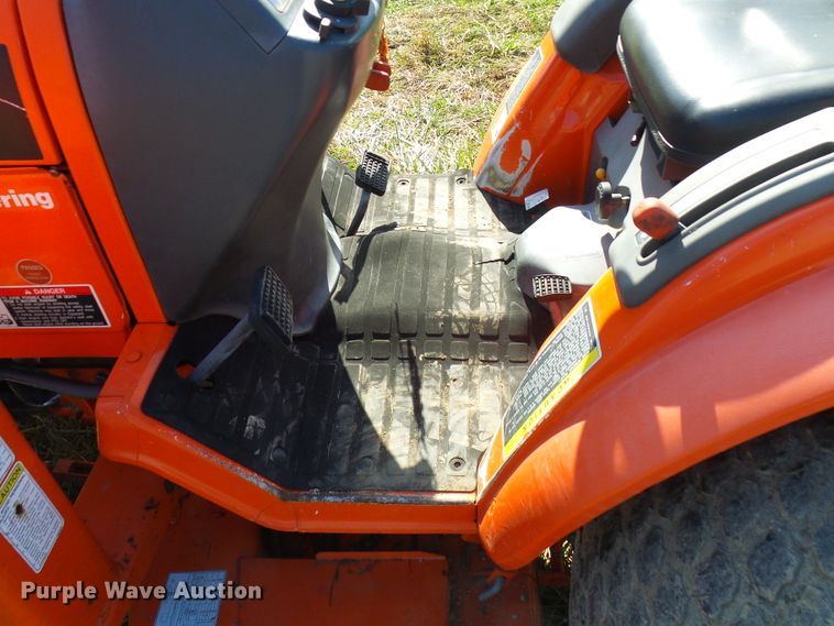 image for item DC2894 Kubota B2400  MFWD tractor