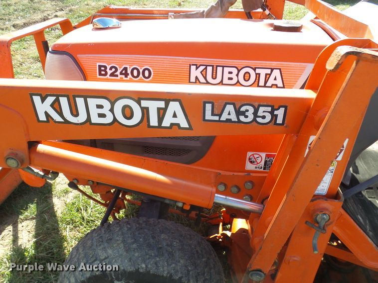 image for item DC2894 Kubota B2400  MFWD tractor