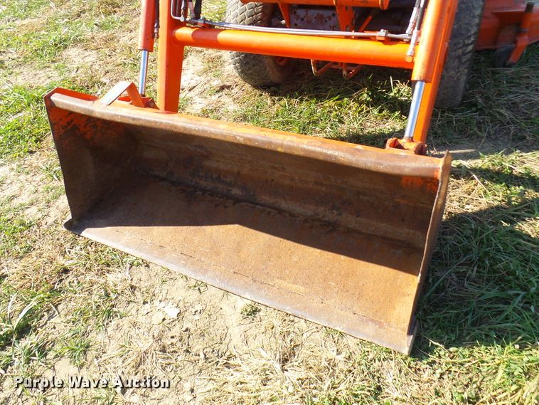 image for item DC2894 Kubota B2400  MFWD tractor