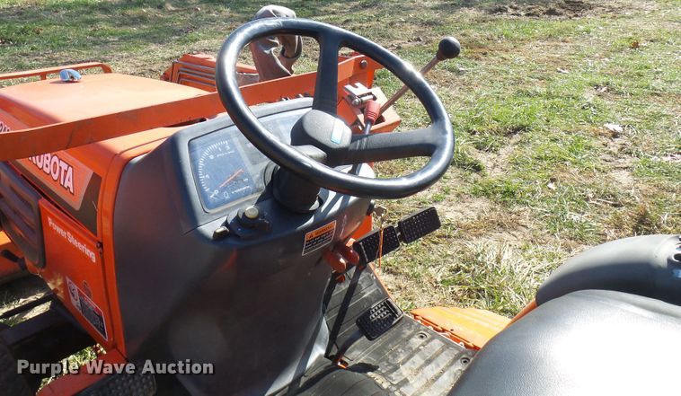 image for item DC2894 Kubota B2400  MFWD tractor