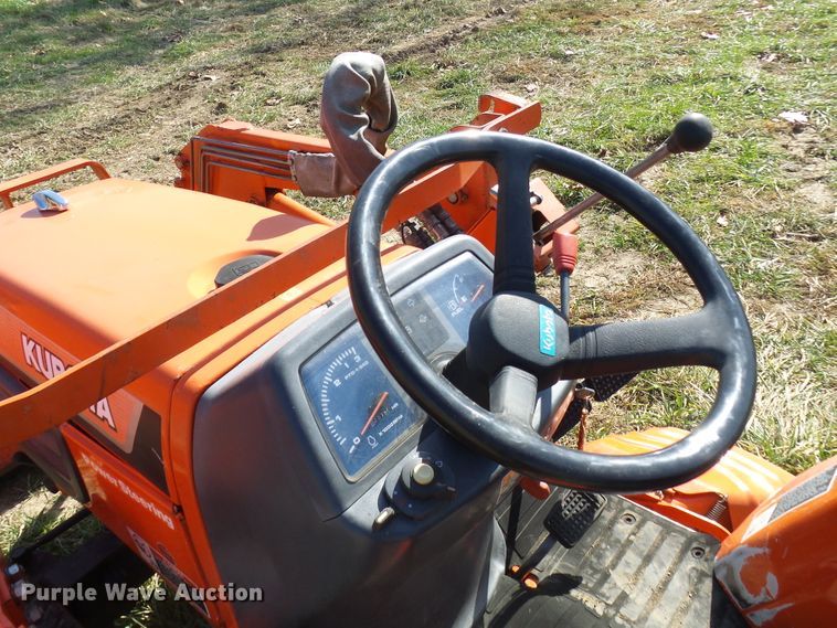 image for item DC2894 Kubota B2400  MFWD tractor