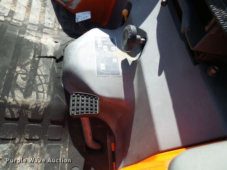 image for item DC2894 Kubota B2400  MFWD tractor