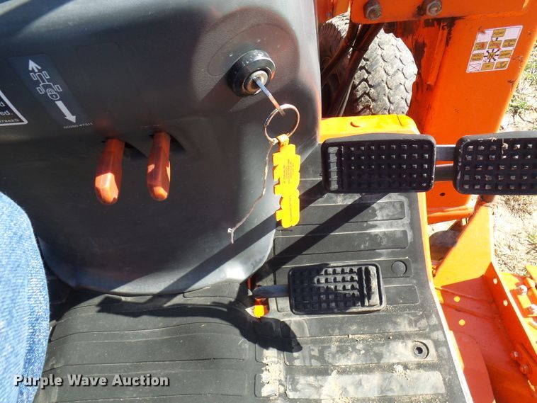 image for item DC2894 Kubota B2400  MFWD tractor