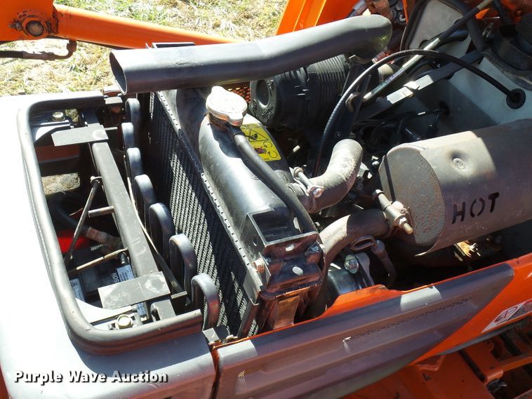 image for item DC2894 Kubota B2400  MFWD tractor