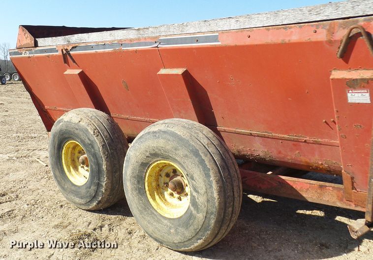 image for item DC2895 Gehl 315 Scavenger II manure spreader