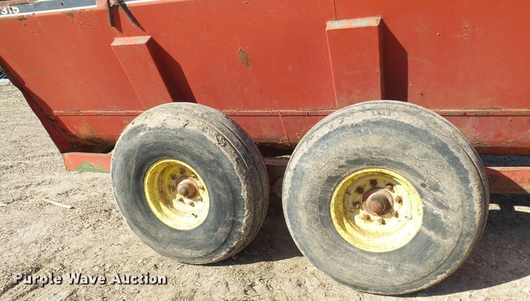 image for item DC2895 Gehl 315 Scavenger II manure spreader