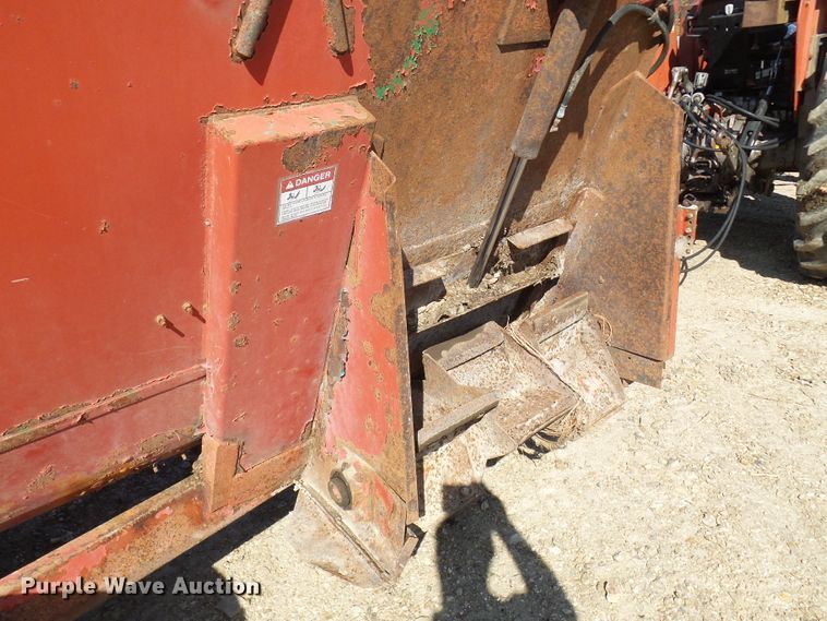 image for item DC2895 Gehl 315 Scavenger II manure spreader