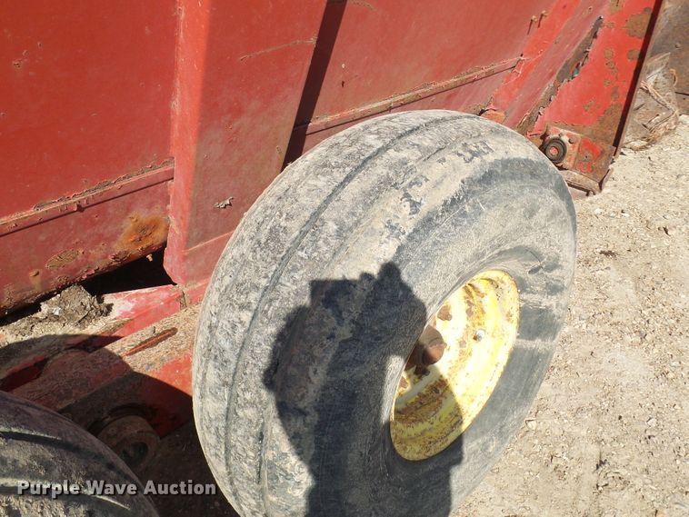image for item DC2895 Gehl 315 Scavenger II manure spreader