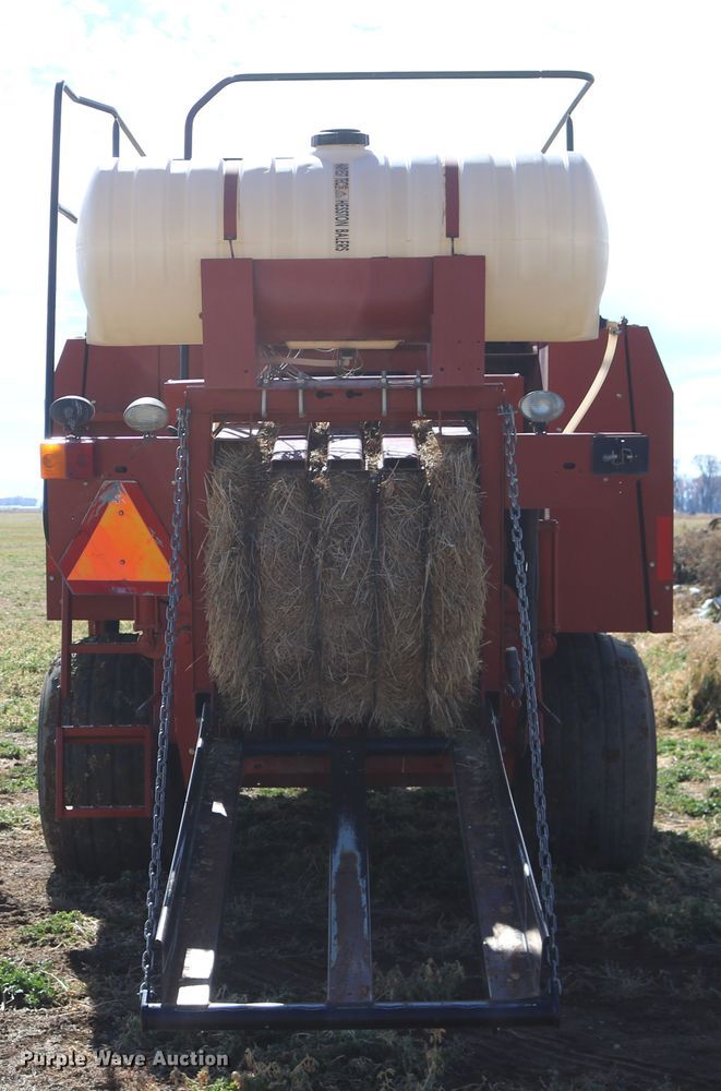 image for item DD6162 2006 Hesston 4760  large square baler