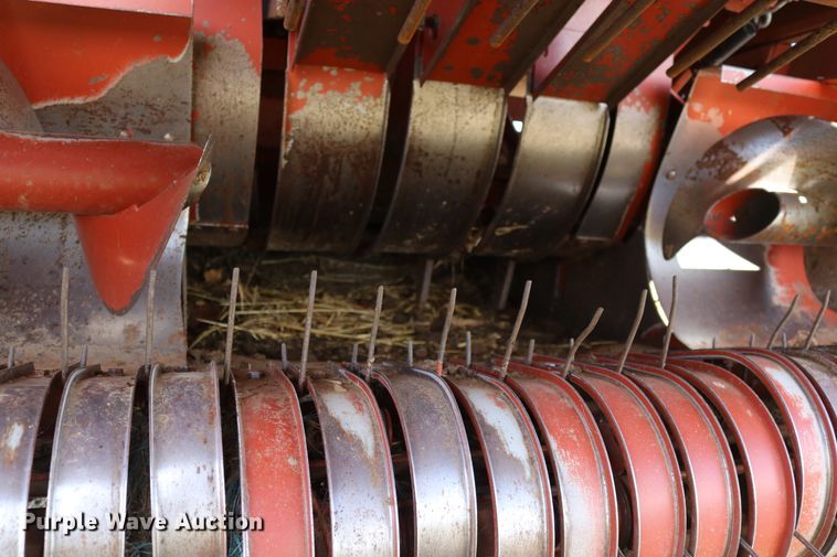 image for item DD6162 2006 Hesston 4760  large square baler