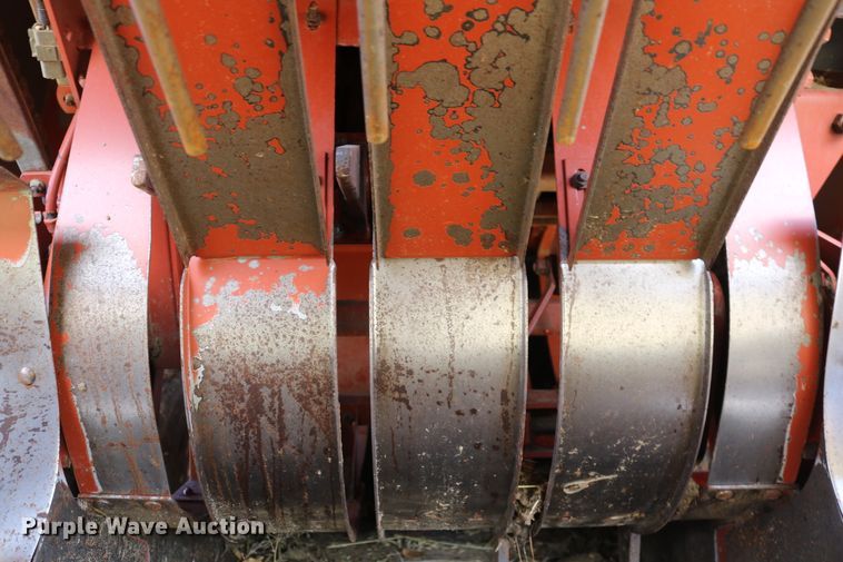 image for item DD6162 2006 Hesston 4760  large square baler