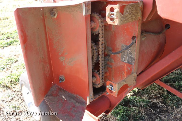 image for item DD6162 2006 Hesston 4760  large square baler