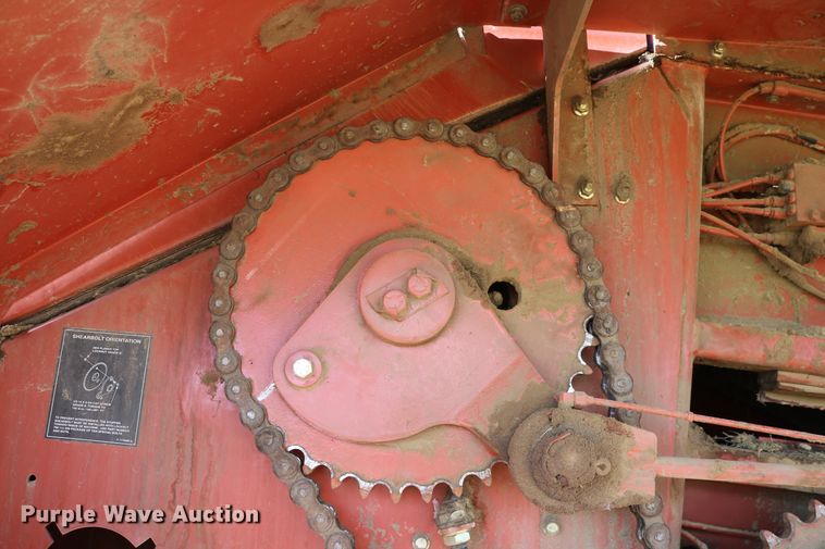 image for item DD6162 2006 Hesston 4760  large square baler