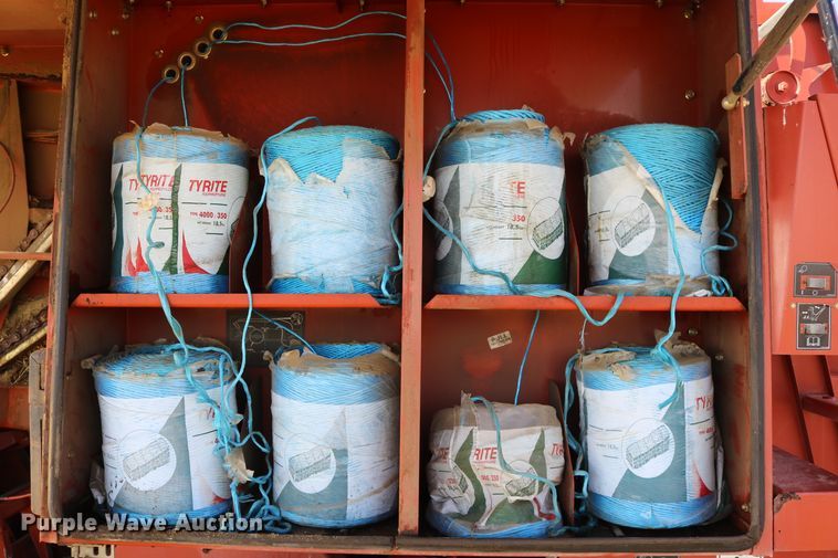 image for item DD6162 2006 Hesston 4760  large square baler