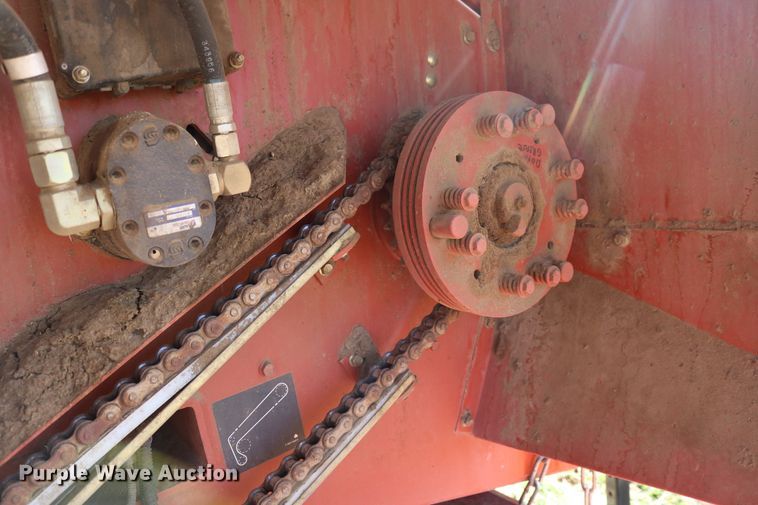 image for item DD6162 2006 Hesston 4760  large square baler