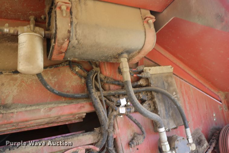 image for item DD6162 2006 Hesston 4760  large square baler