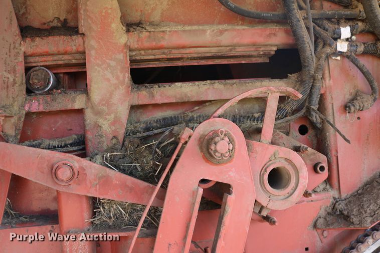 image for item DD6162 2006 Hesston 4760  large square baler