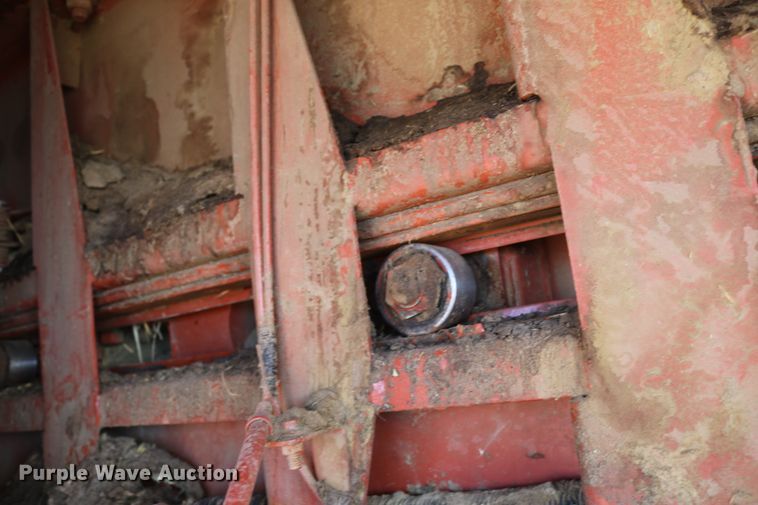 image for item DD6162 2006 Hesston 4760  large square baler