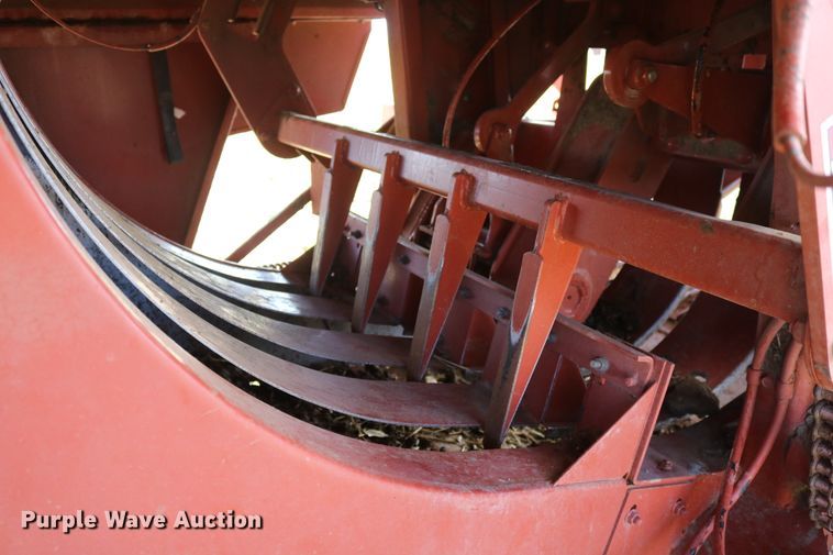 image for item DD6162 2006 Hesston 4760  large square baler