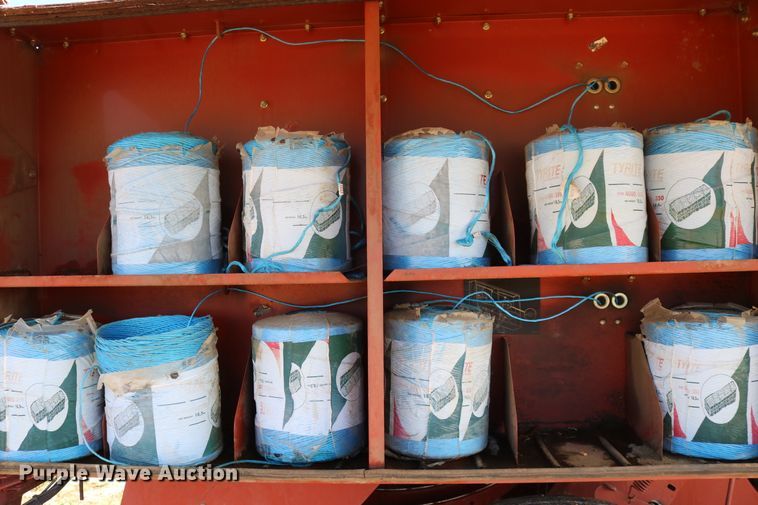 image for item DD6162 2006 Hesston 4760  large square baler